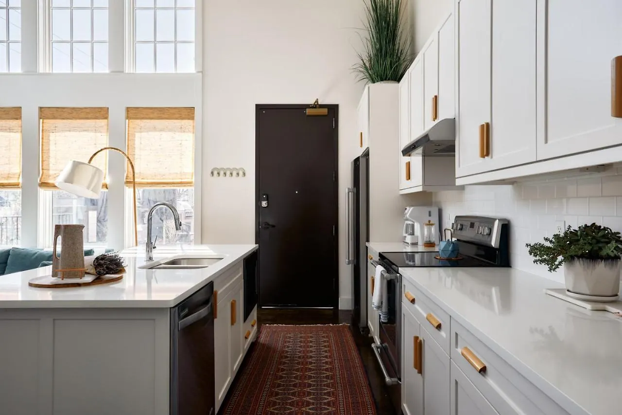 The Third Coast Apartment Nashville